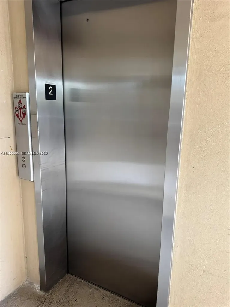 100 SE 6th Avenue Pompano Beach FL 33060
