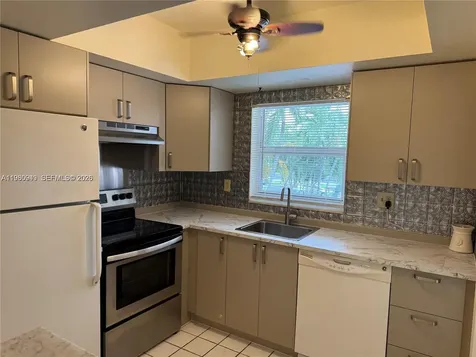 100 SE 6th Avenue Pompano Beach FL 33060