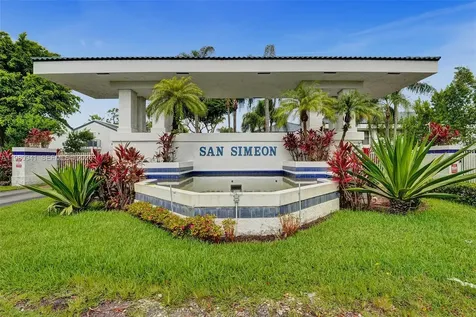 21300 San Simeon Way Miami FL 33179