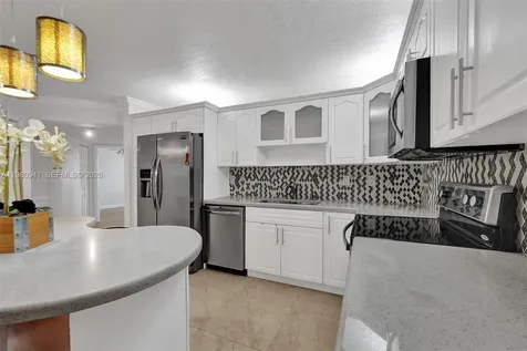 21300 San Simeon Way Miami FL 33179
