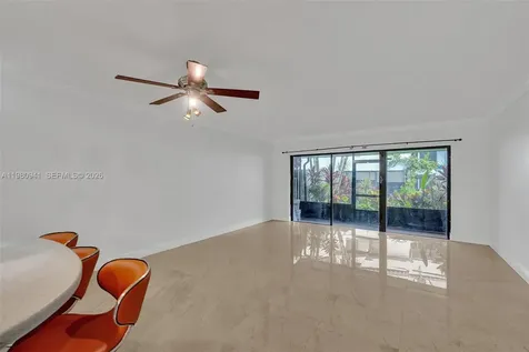 21300 San Simeon Way Miami FL 33179