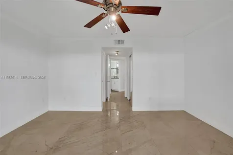 21300 San Simeon Way Miami FL 33179