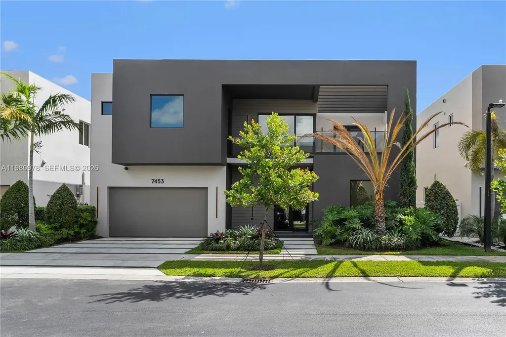7453 NW 100th Court Doral FL 33178
