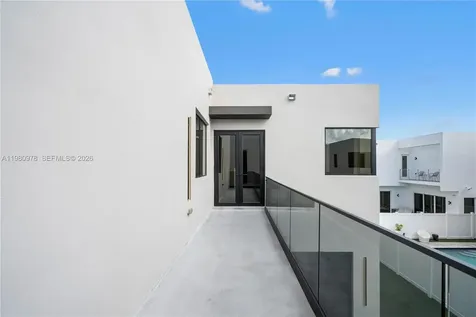 7453 NW 100th Court Doral FL 33178