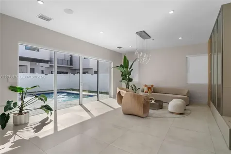 7453 NW 100th Court Doral FL 33178