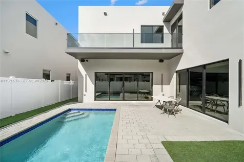 7453 NW 100th Court Doral FL 33178