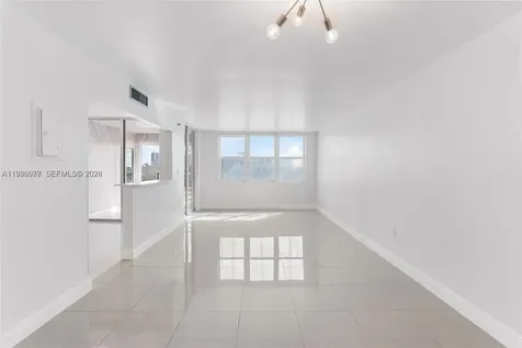 17890 W Dixie Highway North Miami Beach FL 33160