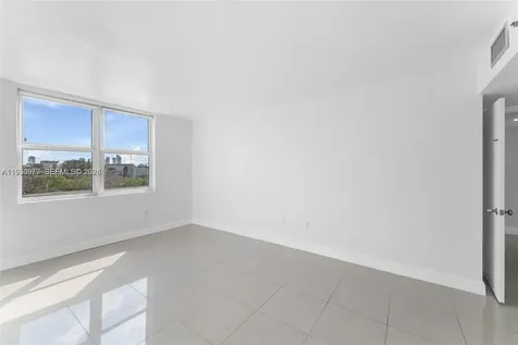 17890 W Dixie Highway North Miami Beach FL 33160
