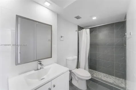 17890 W Dixie Highway North Miami Beach FL 33160