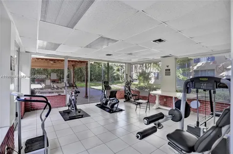 17890 W Dixie Highway North Miami Beach FL 33160
