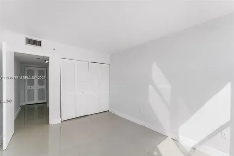 17890 W Dixie Highway North Miami Beach FL 33160