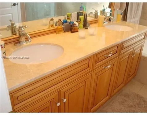 5273 NW 113th Avenue Doral FL 33178