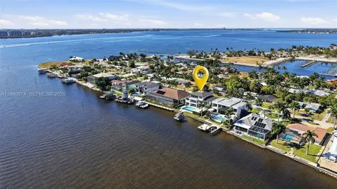 5735 Riverside Drive Cape Coral FL 33904