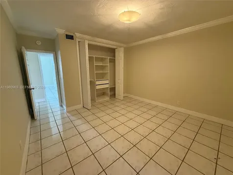 2200 S Ocean Drive Hollywood FL 33019