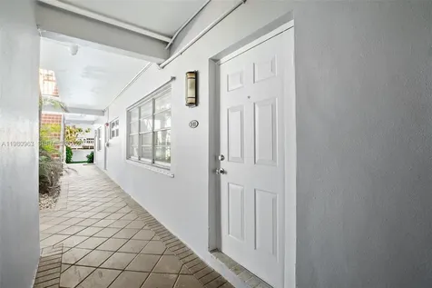2200 S Ocean Drive Hollywood FL 33019