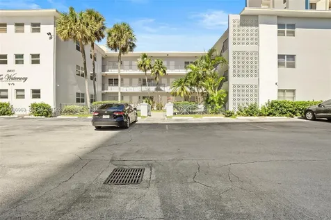 2200 S Ocean Drive Hollywood FL 33019