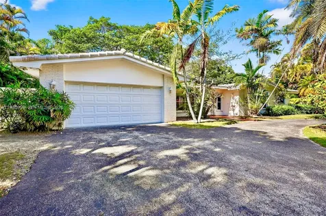 11890 SW 72nd Place Pinecrest FL 33156