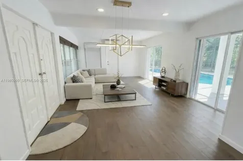 11890 SW 72nd Place Pinecrest FL 33156