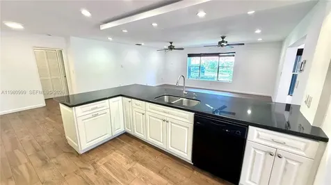 11890 SW 72nd Place Pinecrest FL 33156