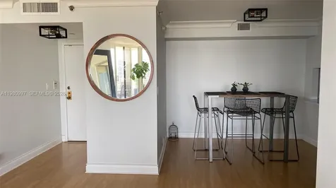 4000 Towerside Terrace Miami FL 33138