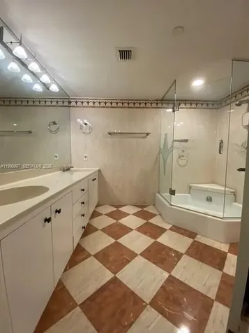 4000 Towerside Terrace Miami FL 33138