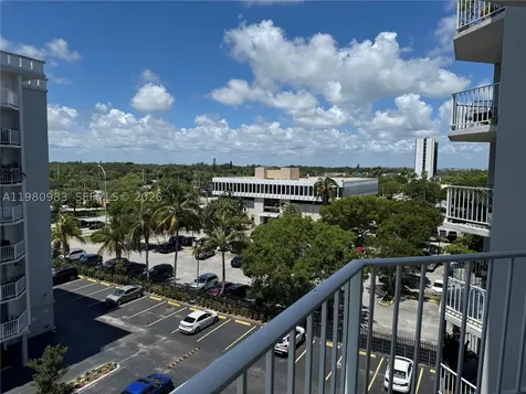 16740 NE 9th Avenue North Miami Beach FL 33162