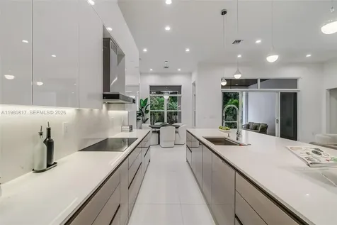 11412 NE 8th Avenue Biscayne Park FL 33161