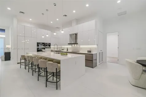 11412 NE 8th Avenue Biscayne Park FL 33161