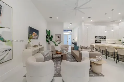 11412 NE 8th Avenue Biscayne Park FL 33161