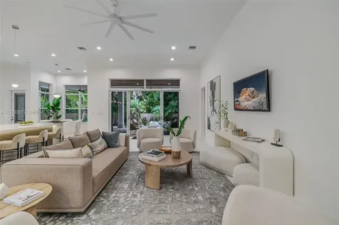 11412 NE 8th Avenue Biscayne Park FL 33161