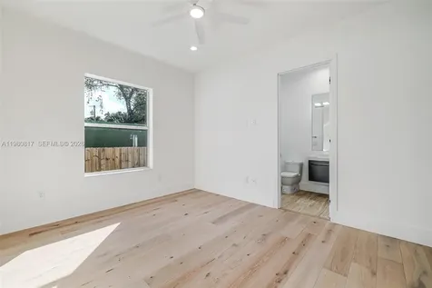 11412 NE 8th Avenue Biscayne Park FL 33161