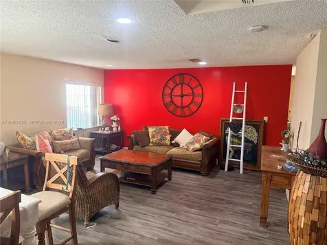 9721 SW 213th Terrace Cutler Bay FL 33189
