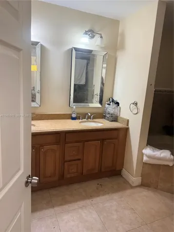 9721 SW 213th Terrace Cutler Bay FL 33189