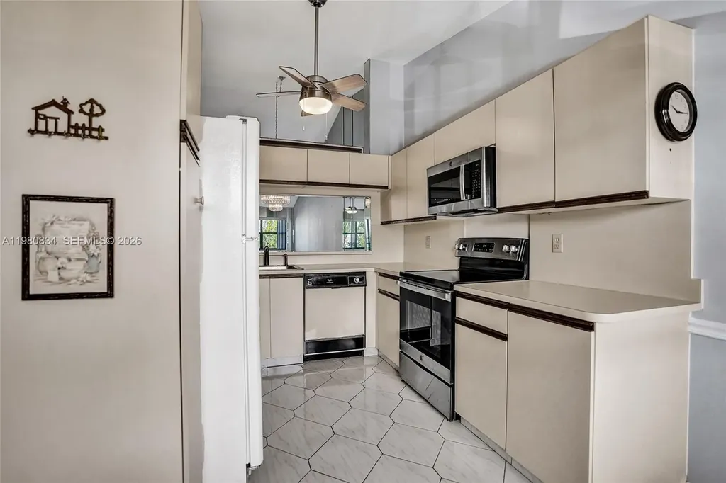 7681 Tahiti Lane Lake Worth FL 33467
