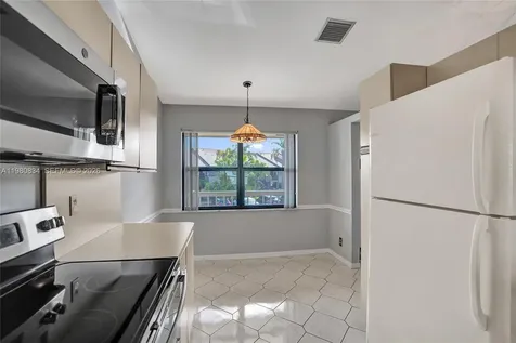 7681 Tahiti Lane Lake Worth FL 33467
