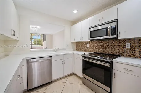 10252 NW 52nd Terrace Doral FL 33178