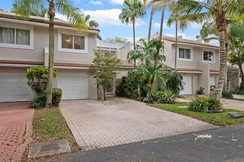 10252 NW 52nd Terrace Doral FL 33178
