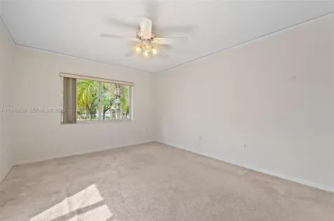 10252 NW 52nd Terrace Doral FL 33178