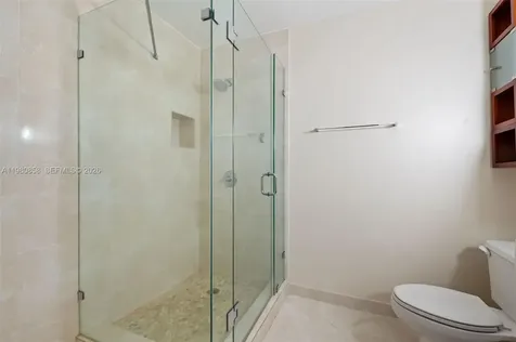 10252 NW 52nd Terrace Doral FL 33178