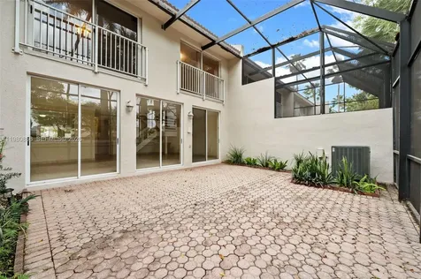 10252 NW 52nd Terrace Doral FL 33178
