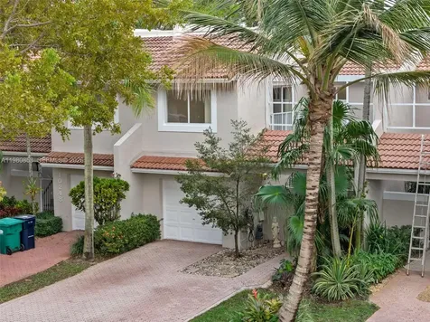10252 NW 52nd Terrace Doral FL 33178