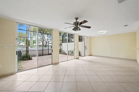 10252 NW 52nd Terrace Doral FL 33178