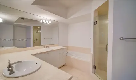 20000 E Country Club Drive Aventura FL 33180