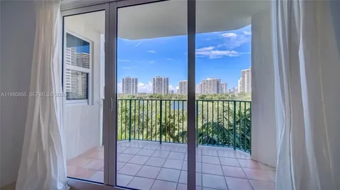 20000 E Country Club Drive Aventura FL 33180