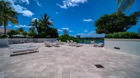 20000 E Country Club Drive Aventura FL 33180