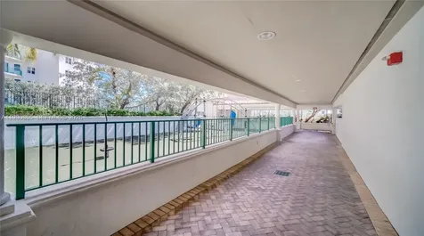 20000 E Country Club Drive Aventura FL 33180