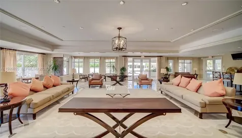 20000 E Country Club Drive Aventura FL 33180