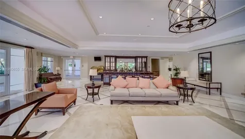 20000 E Country Club Drive Aventura FL 33180