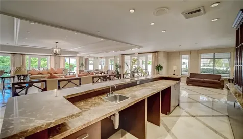 20000 E Country Club Drive Aventura FL 33180