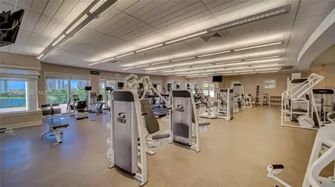 20000 E Country Club Drive Aventura FL 33180
